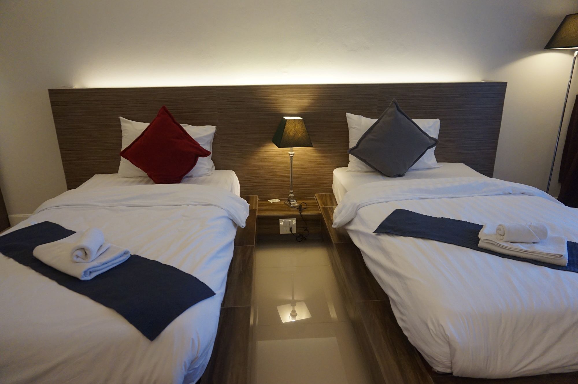 Fortune D Hotel Фитсанулок Екстериор снимка