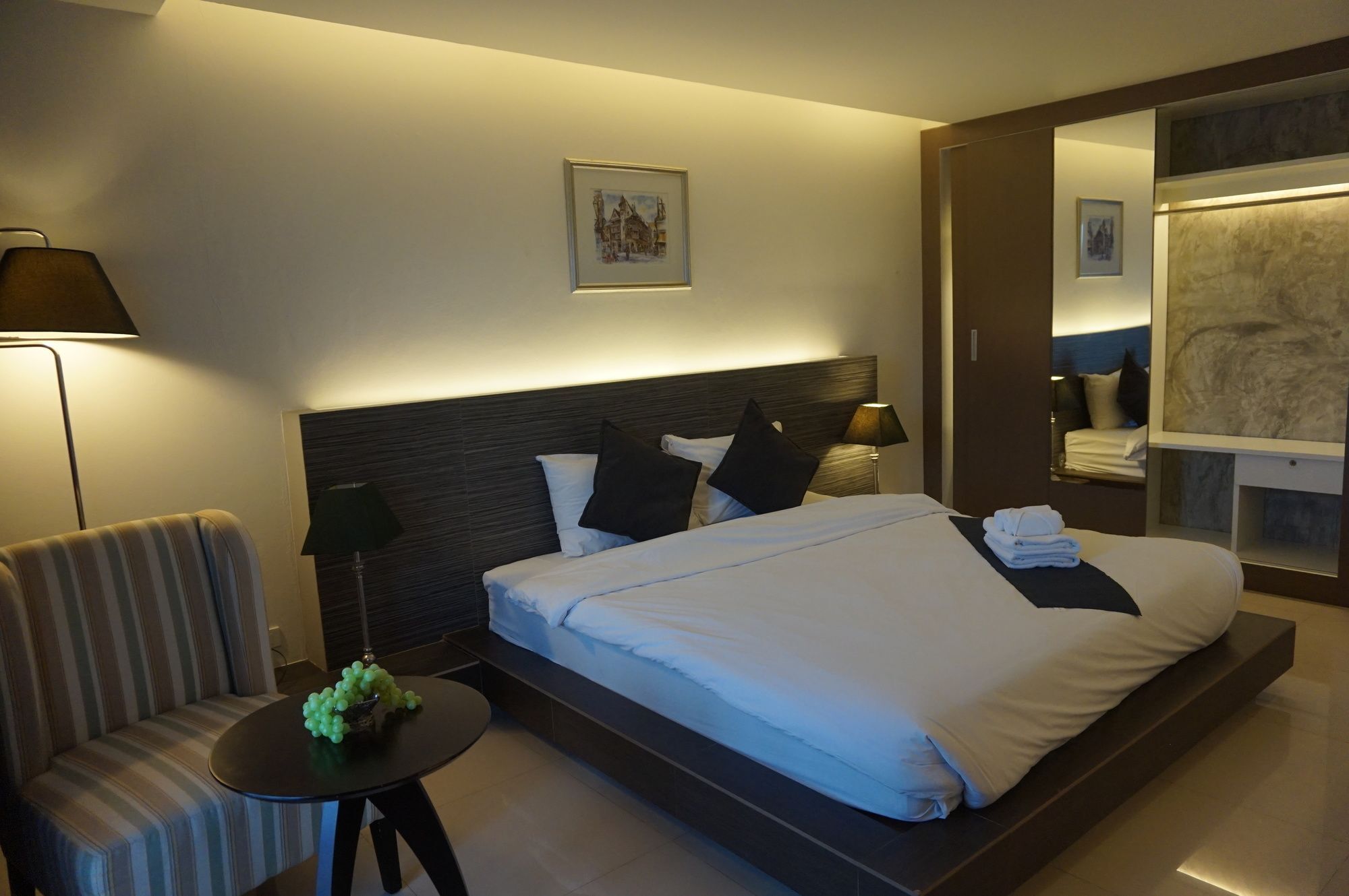 Fortune D Hotel Фитсанулок Екстериор снимка