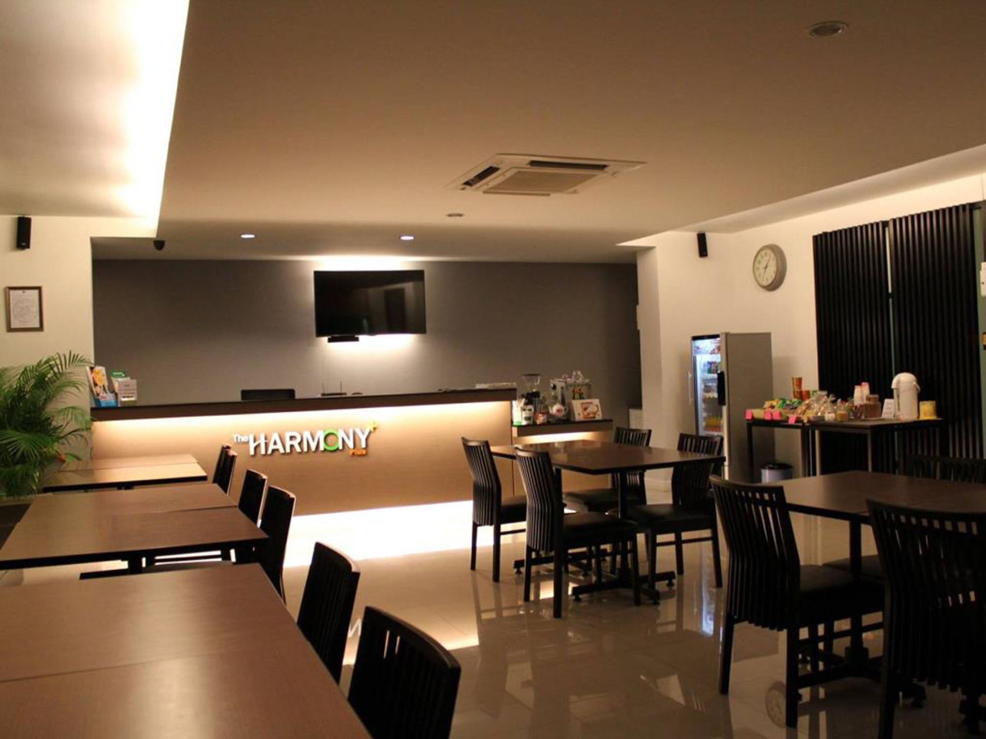 Fortune D Hotel Фитсанулок Екстериор снимка