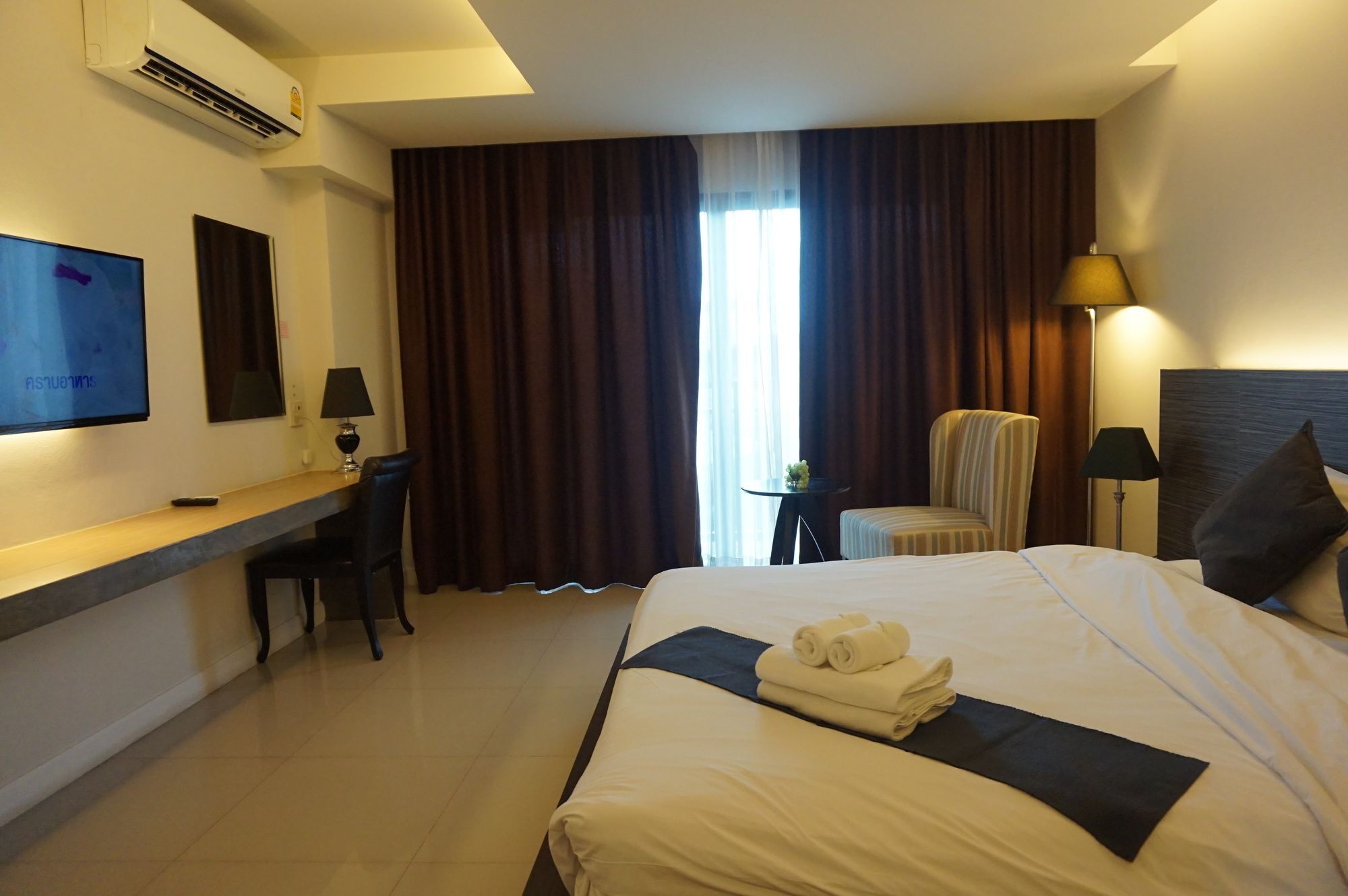 Fortune D Hotel Фитсанулок Екстериор снимка
