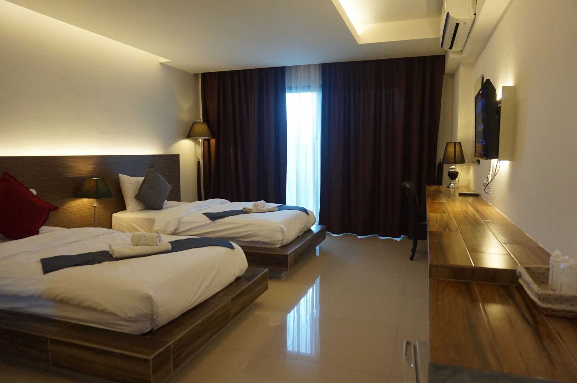 Fortune D Hotel Фитсанулок Екстериор снимка