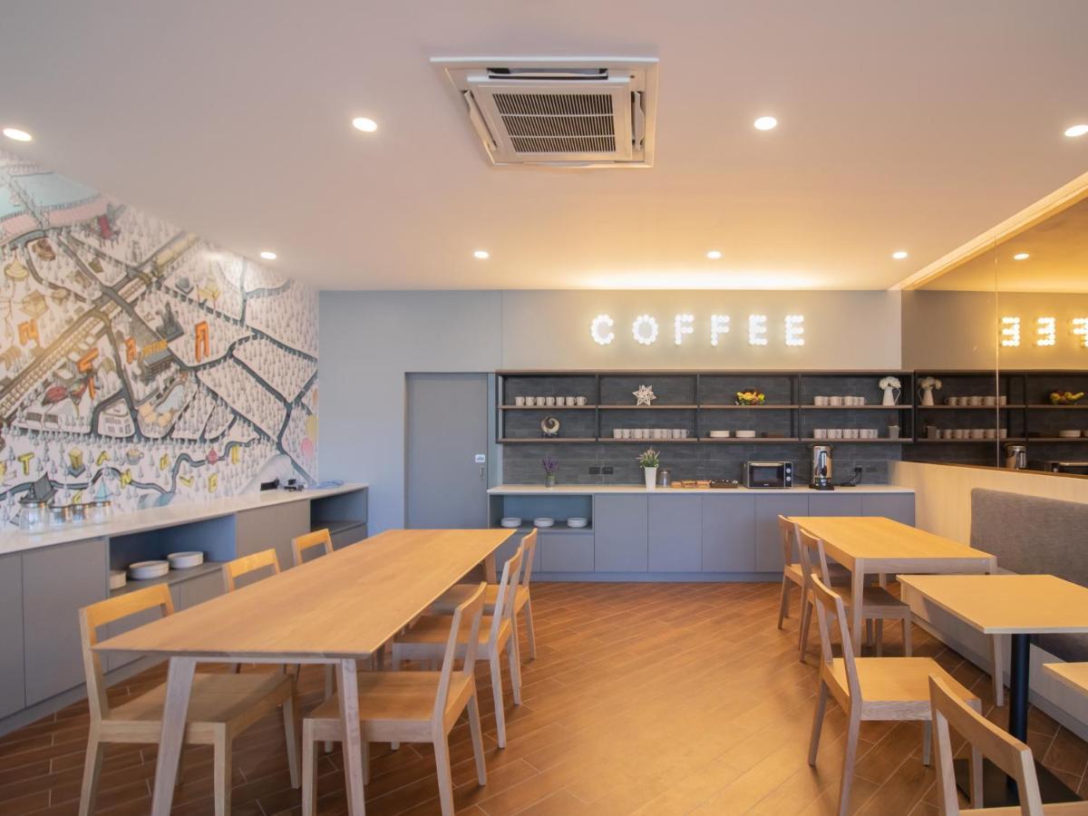 Fortune D Hotel Фитсанулок Екстериор снимка