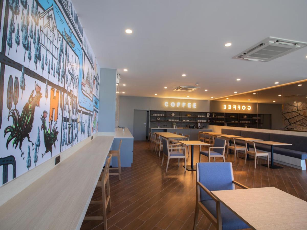 Fortune D Hotel Фитсанулок Екстериор снимка