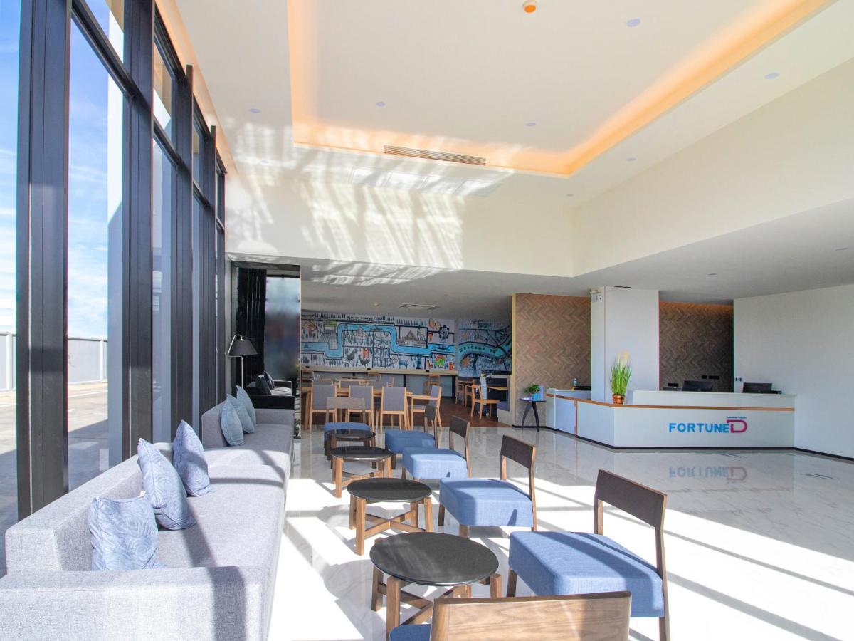 Fortune D Hotel Фитсанулок Екстериор снимка