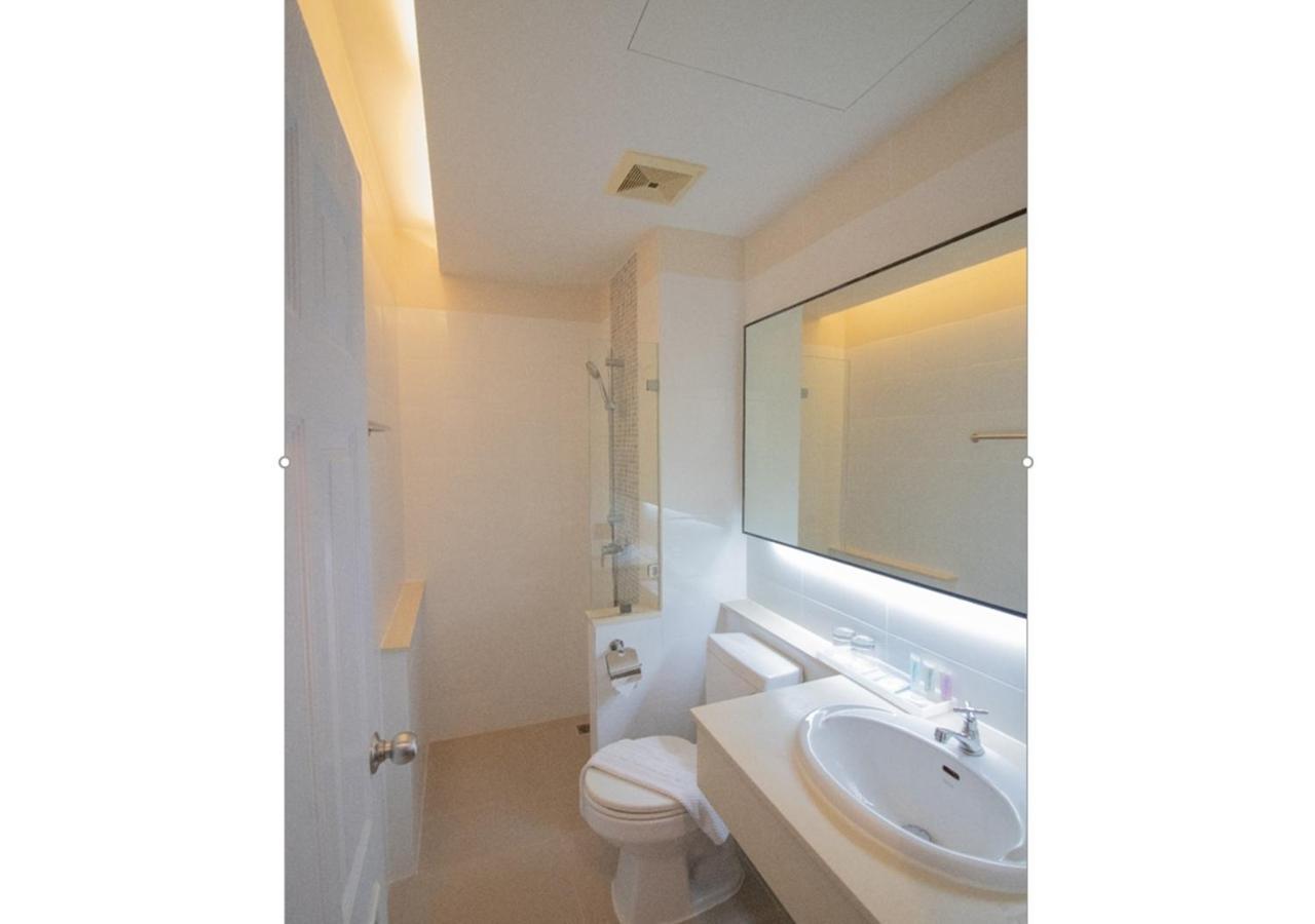 Fortune D Hotel Фитсанулок Екстериор снимка