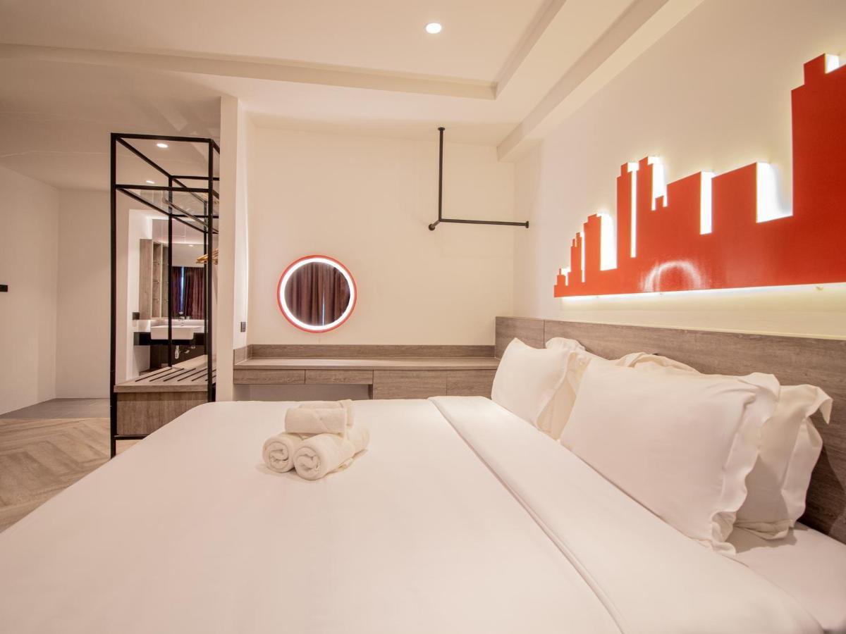 Fortune D Hotel Фитсанулок Екстериор снимка