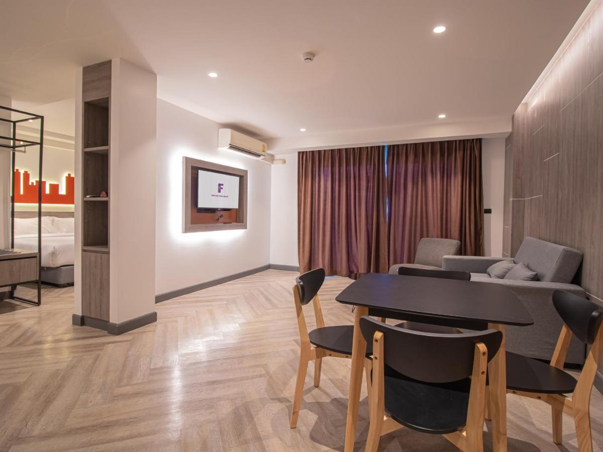 Fortune D Hotel Фитсанулок Екстериор снимка