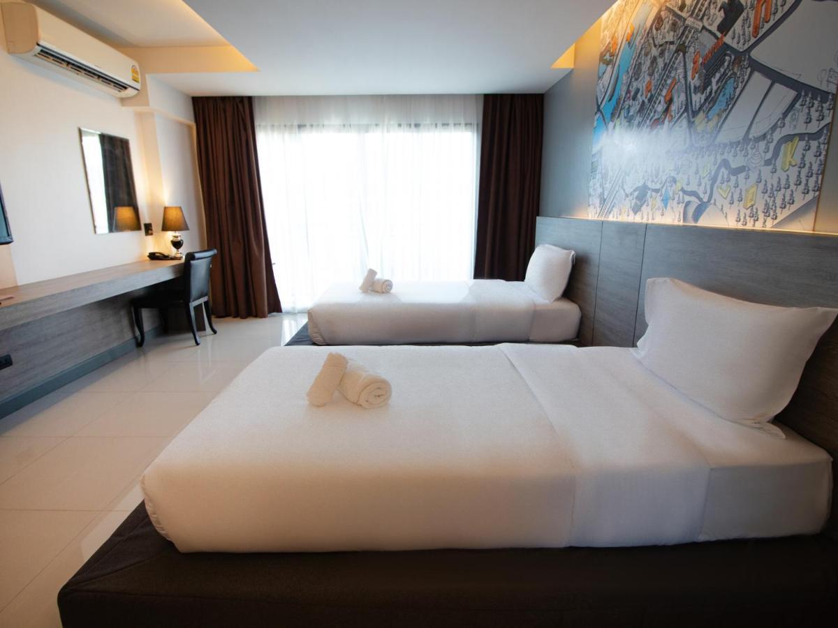Fortune D Hotel Фитсанулок Екстериор снимка