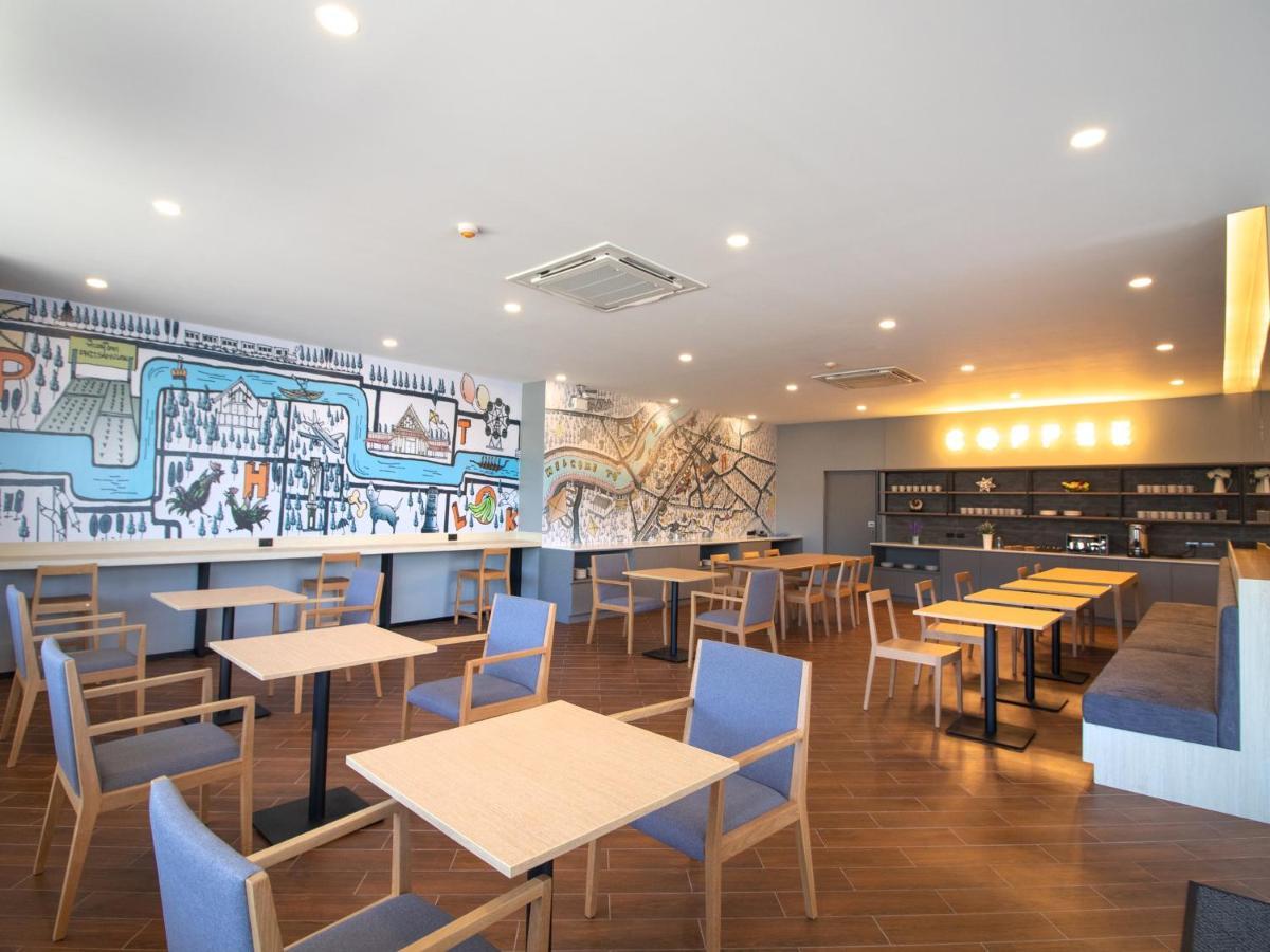 Fortune D Hotel Фитсанулок Екстериор снимка