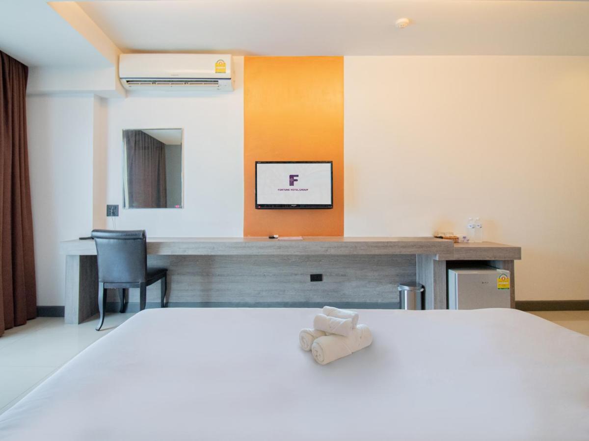 Fortune D Hotel Фитсанулок Екстериор снимка